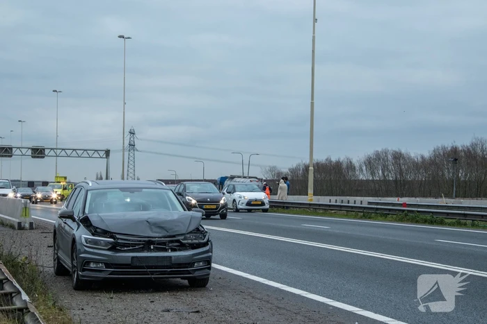 Drie voertuigen beschadigd bij kop-staartbotsing