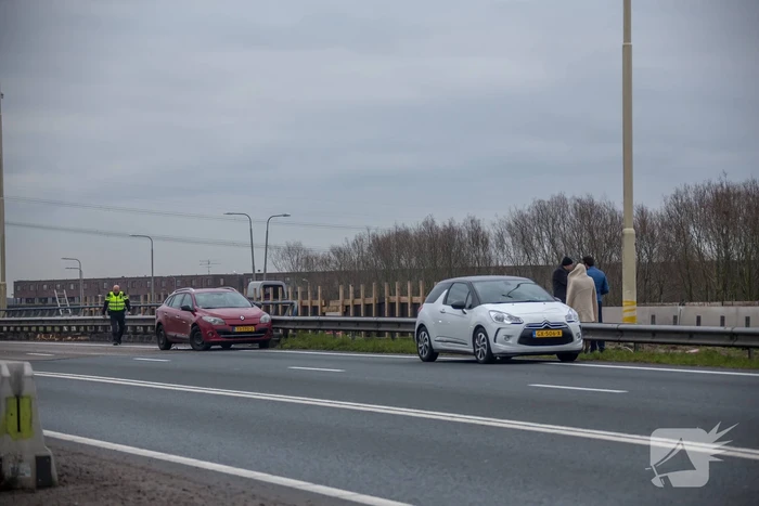 Drie voertuigen beschadigd bij kop-staartbotsing