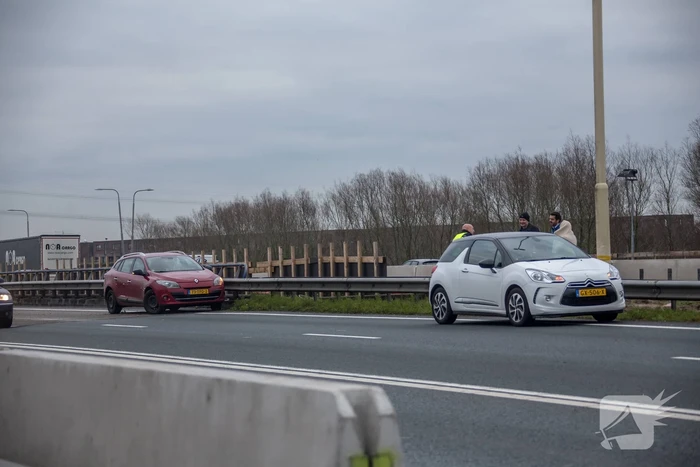 Drie voertuigen beschadigd bij kop-staartbotsing