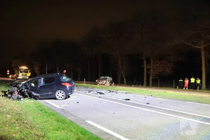 Enorme ravage na frontale aanrijding