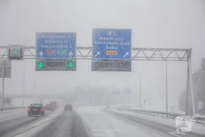 Code rood door sneeuw en gladheid