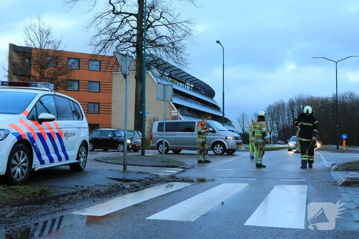 Brommerrijder aangereden door bestelbus