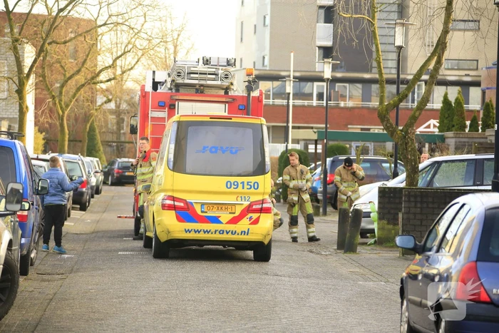 Kindje met voet vast in fiets