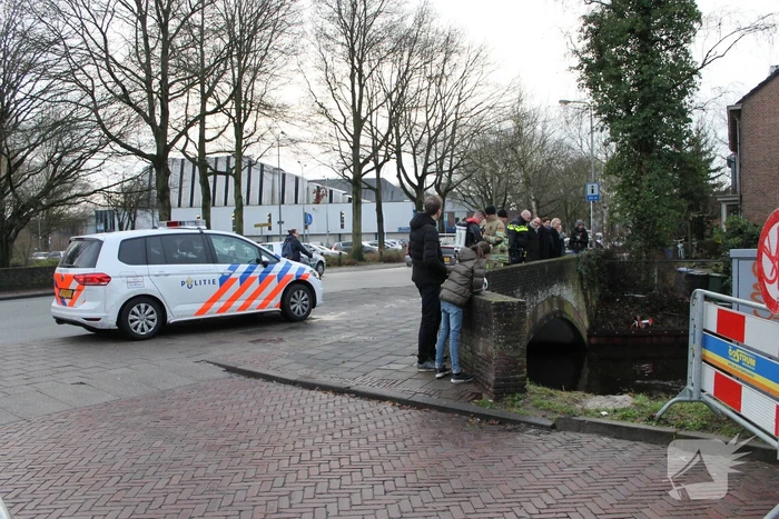 Duikers zoeken naar gedumpte sieraden na inbraak jonge (14) nep Kika-collectanten