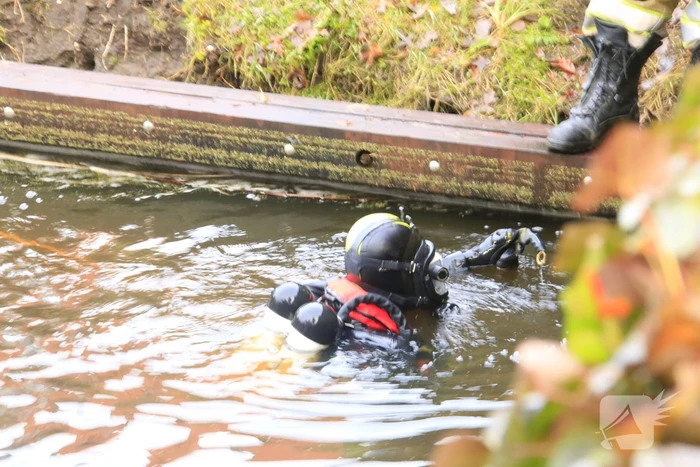 Duikers zoeken naar gedumpte sieraden na inbraak jonge (14) nep Kika-collectanten