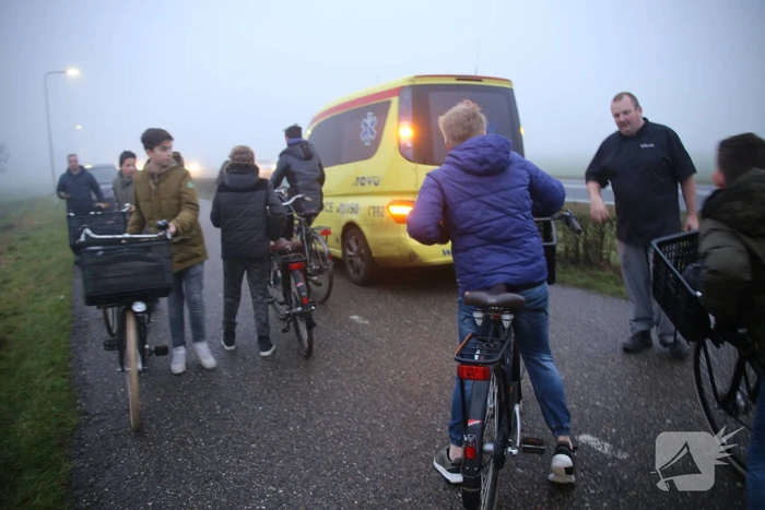 Jongen komt met voet vast te zitten tussen kettingkast en trapper