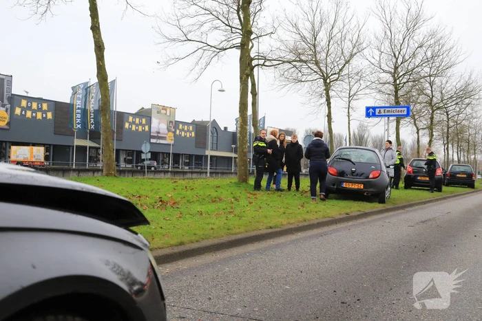 Vier voertuigen betrokken bij kop-staartbotsing