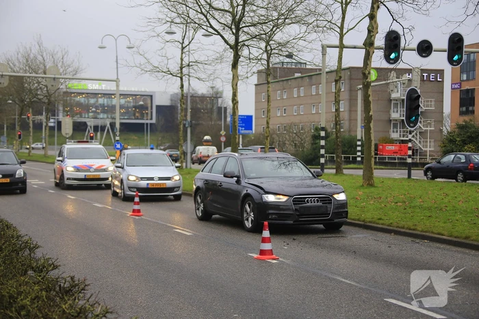 Vier voertuigen betrokken bij kop-staartbotsing
