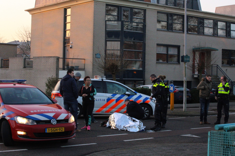 Fietser geschept door automobiliste