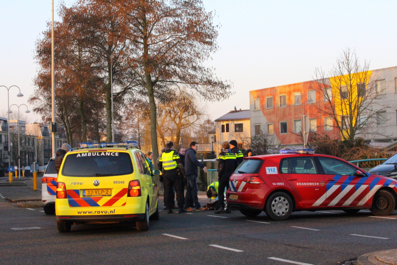 Fietser geschept door automobiliste