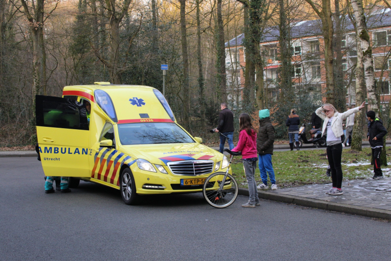 Man gewond na testen nieuwe fiets
