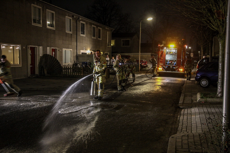 Weg bezaaid met liters olie