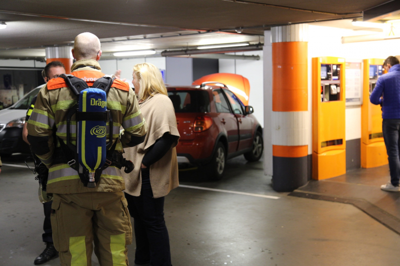 Brandweer rukt uit voor brand in parkeergarage