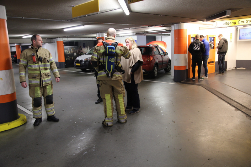 Brandweer rukt uit voor brand in parkeergarage