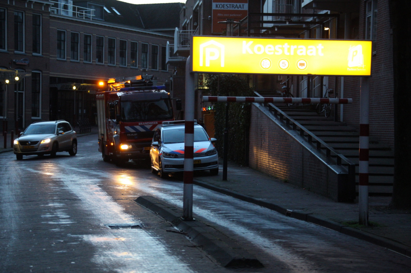 Brandweer rukt uit voor brand in parkeergarage
