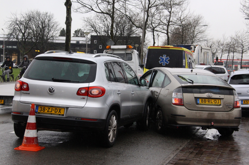 Veel schade na aanrijding