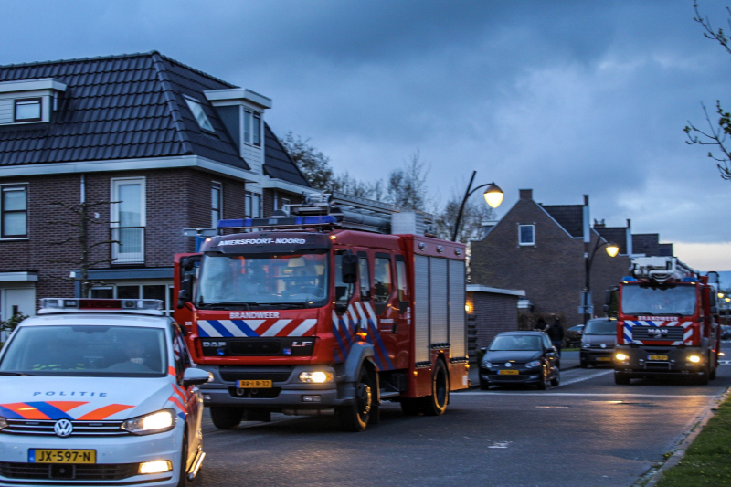 Buurt loopt uit bij schoorsteenbrand