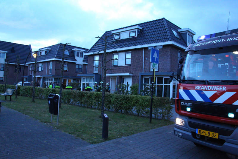Buurt loopt uit bij schoorsteenbrand