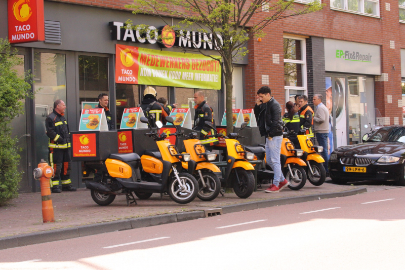 Scooters in afhaalrestaurant zorgen vreemde lucht