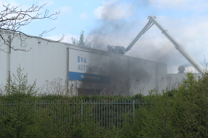 Veel rookontwikkeling bij zeer grote brand