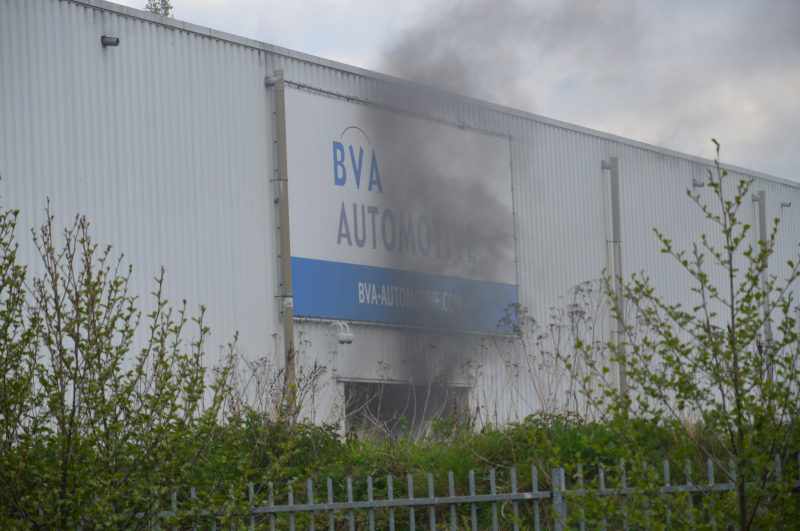 Veel rookontwikkeling bij zeer grote brand