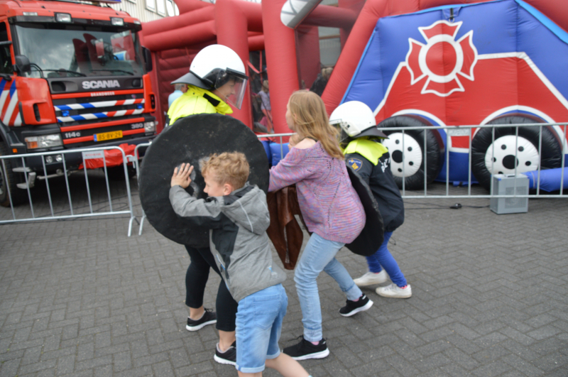 Burgemeester opent veilgheidsdag