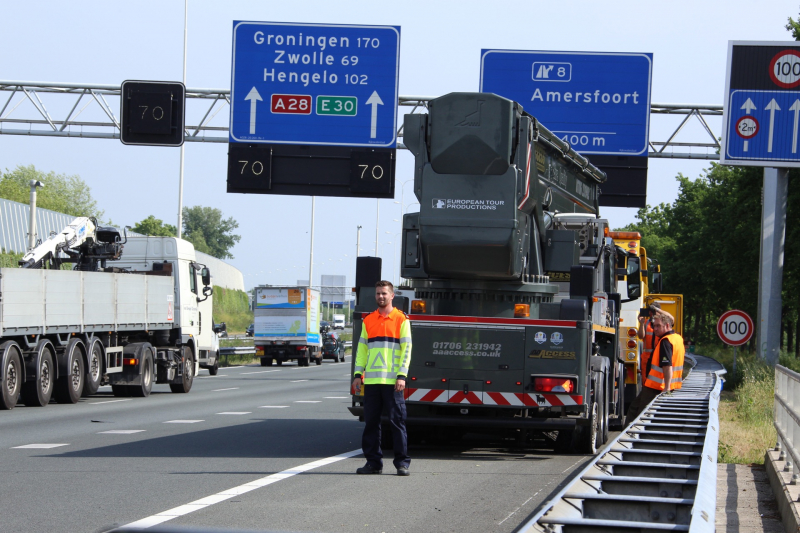 Afrit afgesloten door defecte vrachtwagen