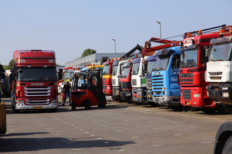 Vuurwerkbom onder kantoorpand gevonden