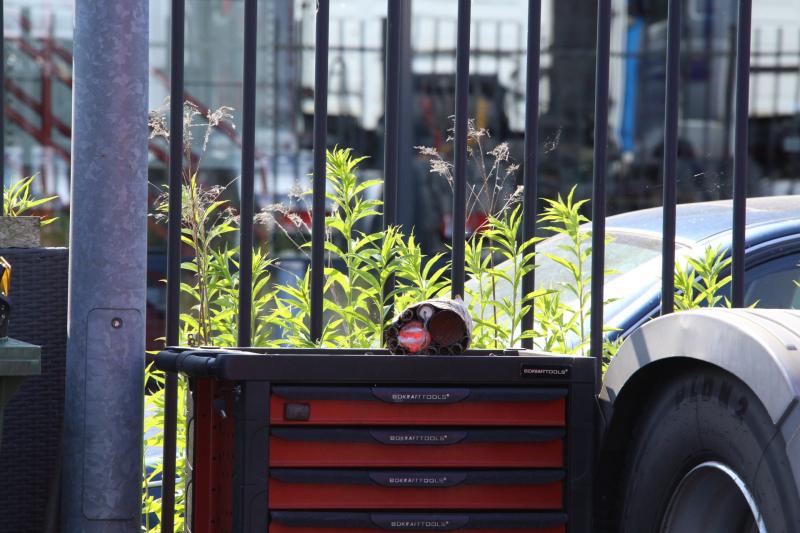 Vuurwerkbom onder kantoorpand gevonden