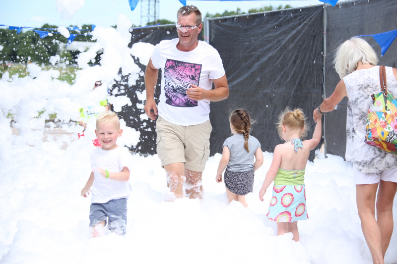 Grote opkomst bij eerste Bubbel Run in Nederland