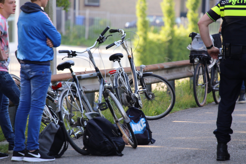 Fietser slaat over de kop en raakt ernstiger gewond