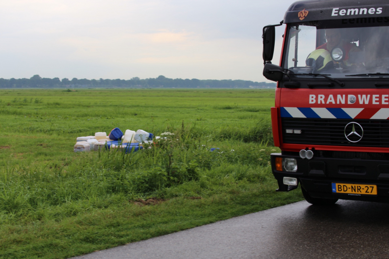 Meerdere plaatsen tientallen vaten gedumpt