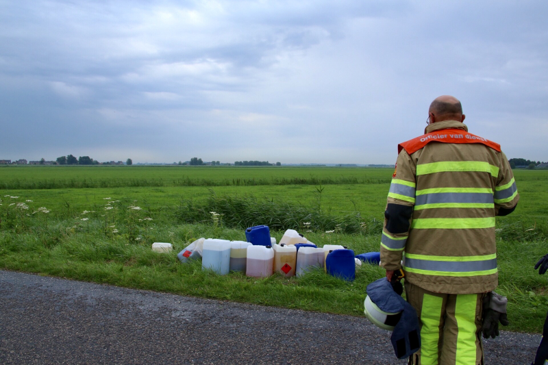 Meerdere plaatsen tientallen vaten gedumpt