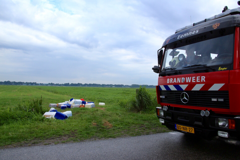 Meerdere plaatsen tientallen vaten gedumpt