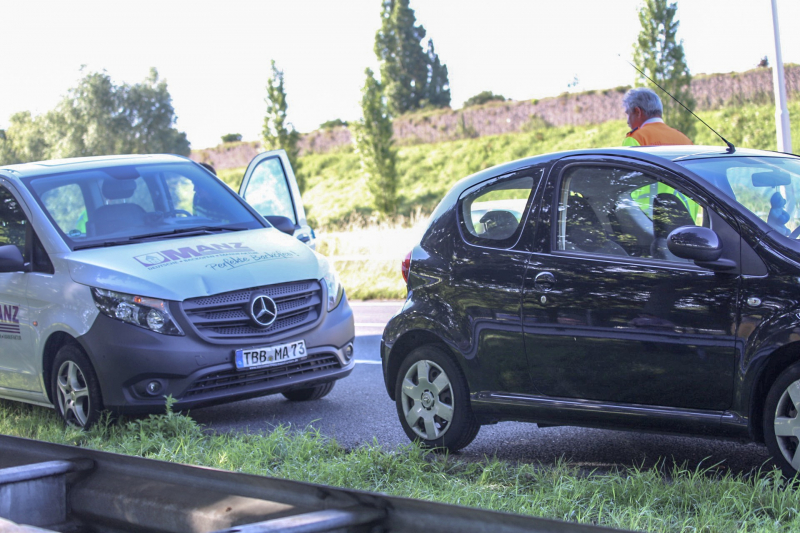 Lange file door kop-staart aanrijding