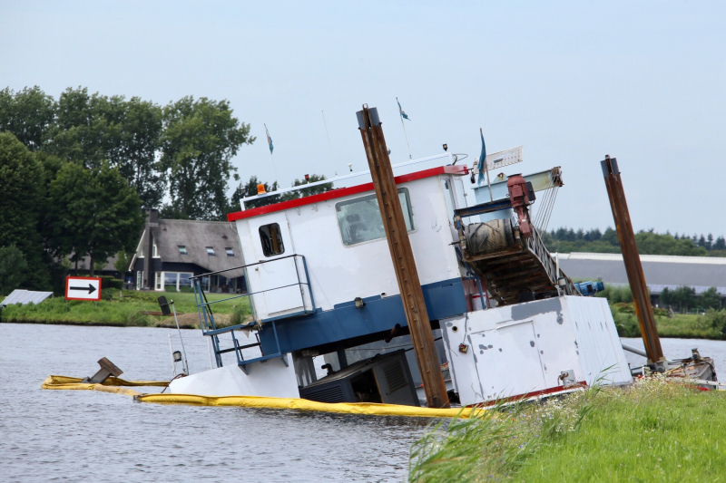 Overslagschip zinkt