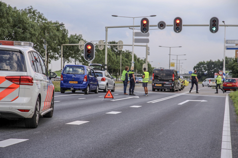 Flinke crash bij kop-staartbotsing