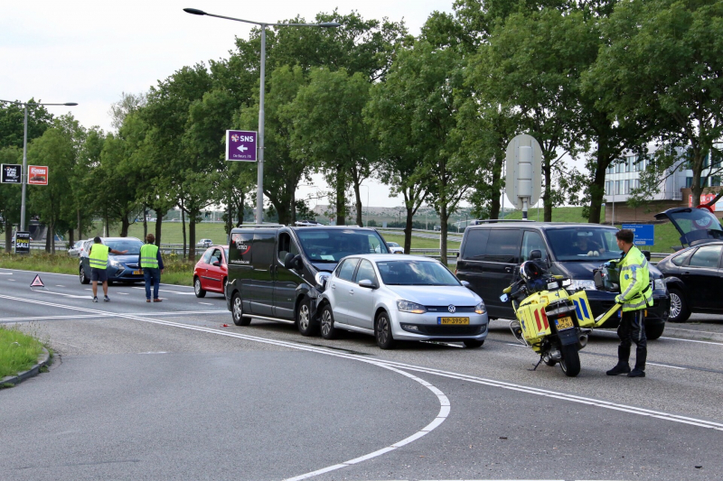 Flinke crash bij kop-staartbotsing