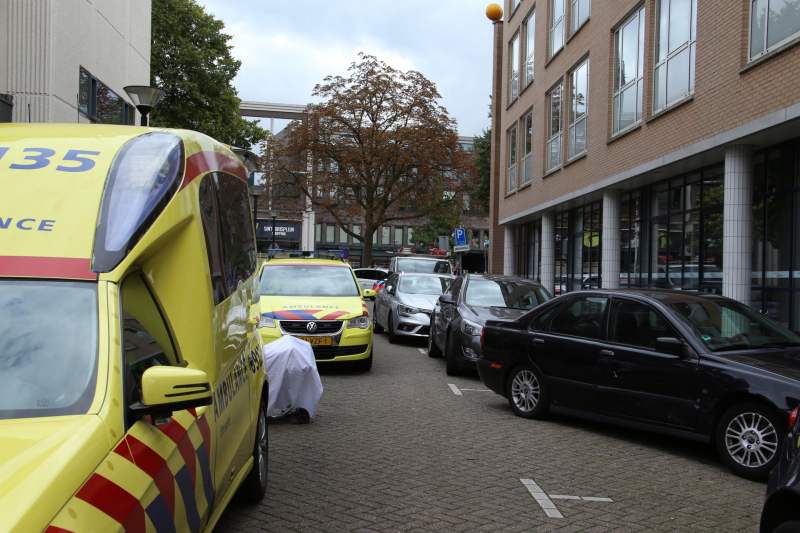 Bestuurder overreden door eigen bestelbus