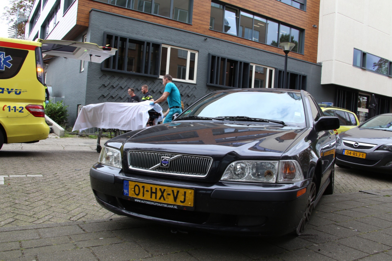 Bestuurder overreden door eigen bestelbus