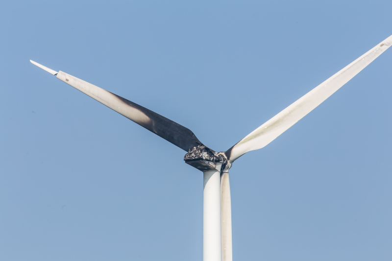 Monteurs gewond bij brand in windmolen