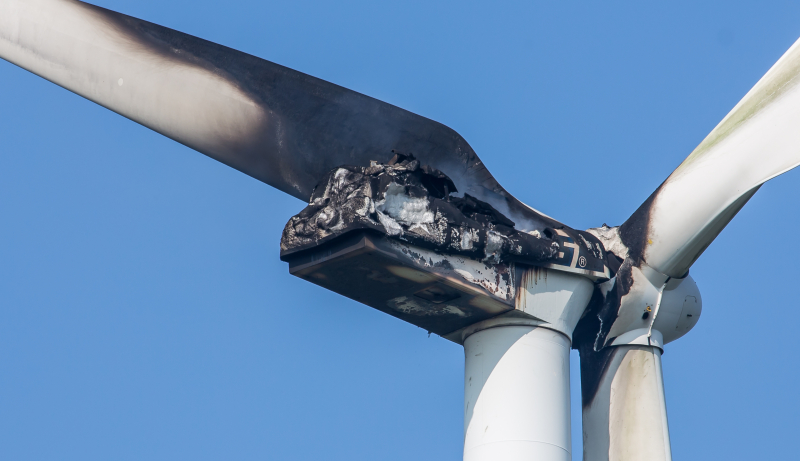 Monteurs gewond bij brand in windmolen