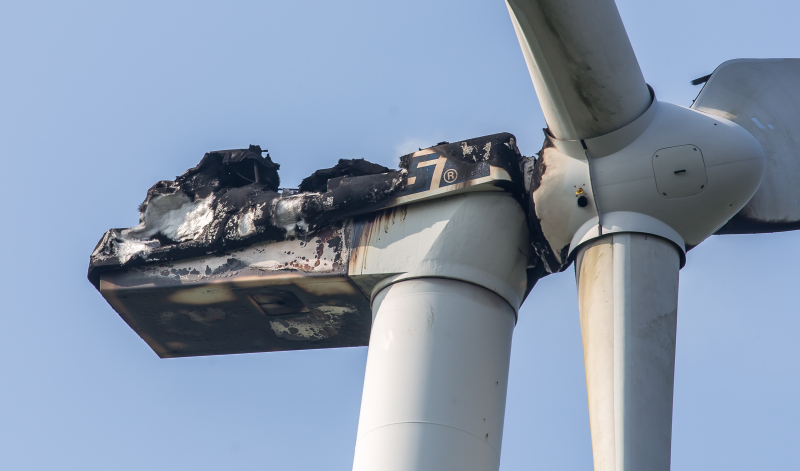 Monteurs gewond bij brand in windmolen
