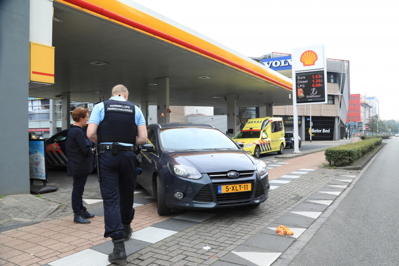 Fietsster aangereden door auto