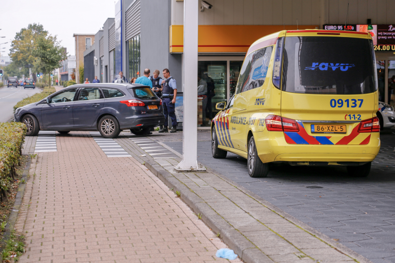 Fietsster aangereden door auto