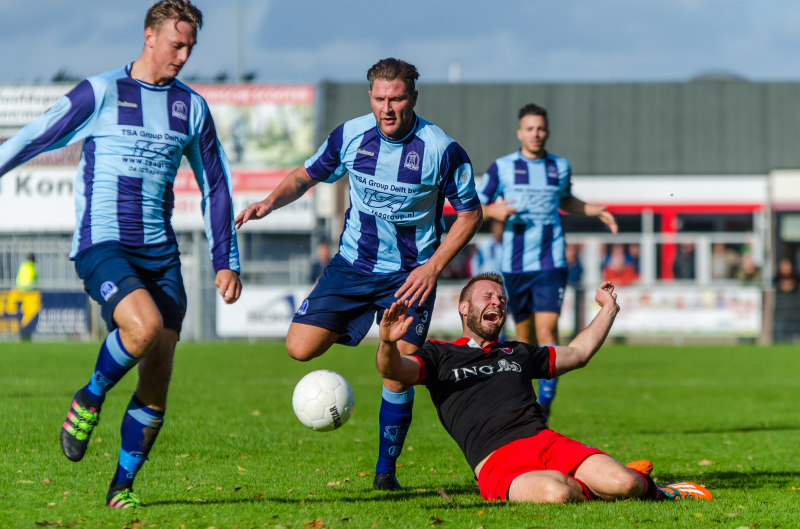 Scootmobiel botst tegen auto