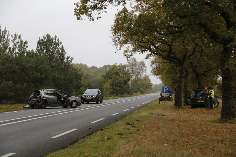 Enorme crash met meerdere auto's