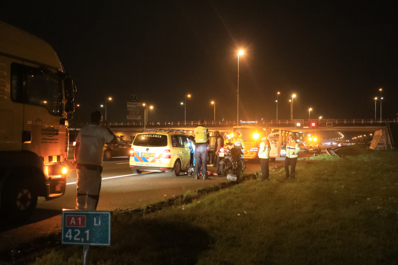 Motorrijder gewond na aanrijding met auto