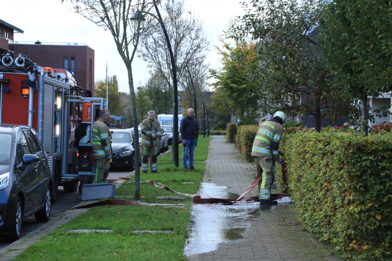Kruipruimte onder water na gesprongen leiding
