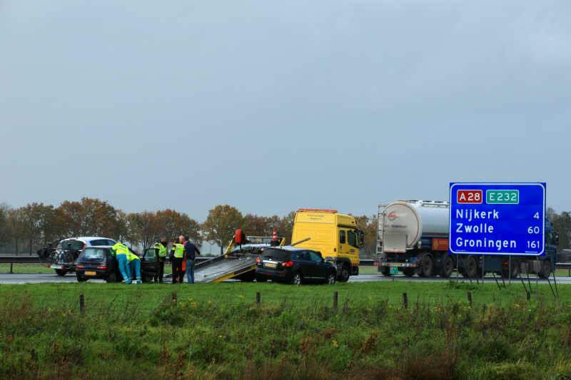 Meerdere voertuigen betrokken bij ongeval op snelweg